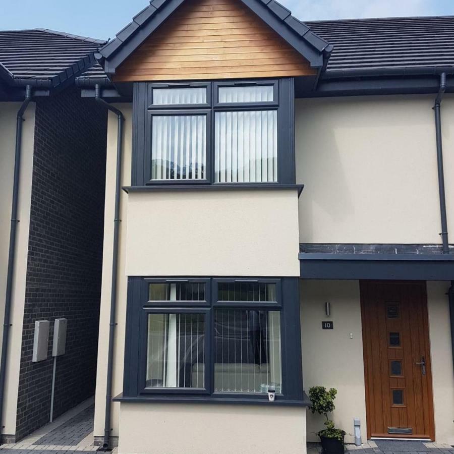 Villa Bright Modern House Beside Snowdonia Llanfairfechan Exterior foto